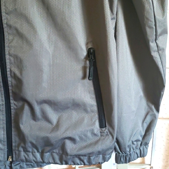 Stormtech gray mens lightweight jacket embroidery XBOX size M - Picture 4 of 7